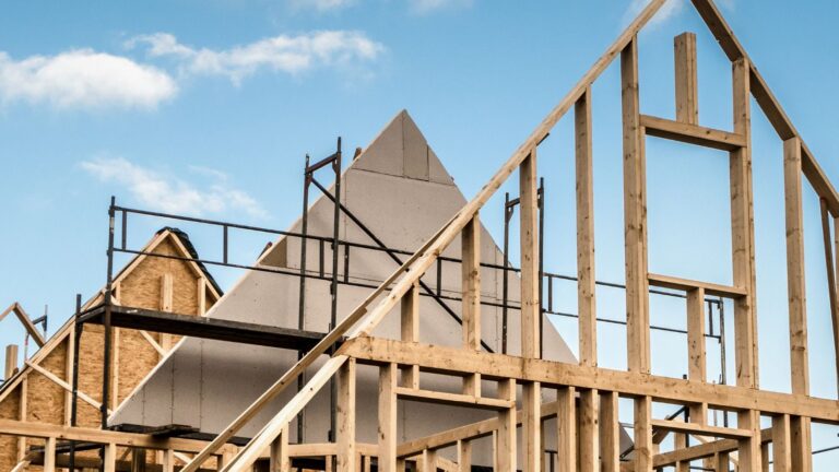 Advantages of Timber Frame Construction for Residential Buildings
