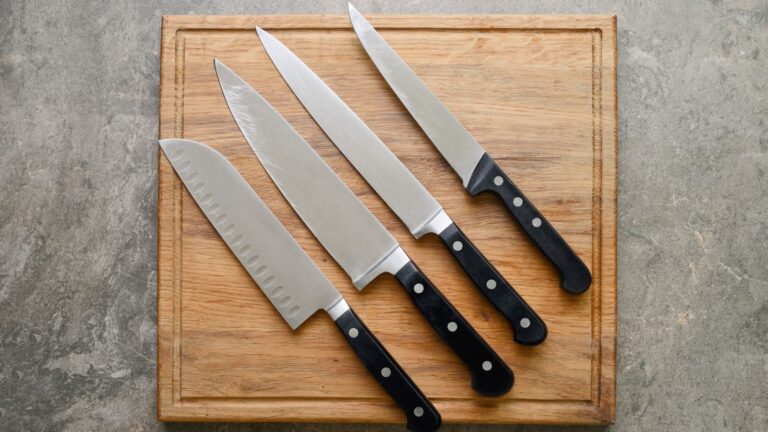 Ultimate Guide to Choosing the Best Kitchen Knives for Your Home Cooking Needs
