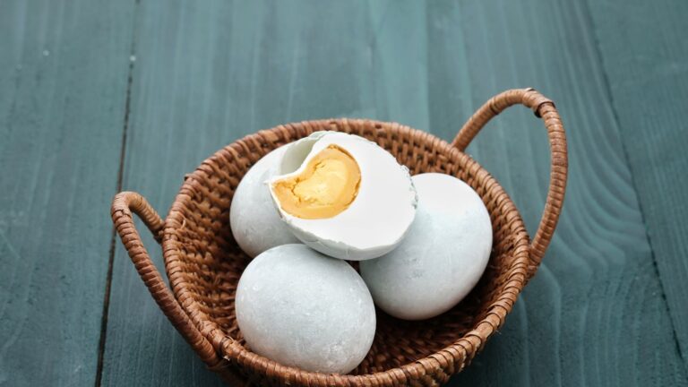 Duck Egg Benefits: Nutrition, Side Effects, and Recipes!