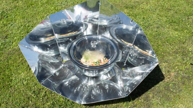 The Ultimate Guide to Portable Solar Ovens: Top Picks and Reviews for Eco-Friendly Cooking on-the-go